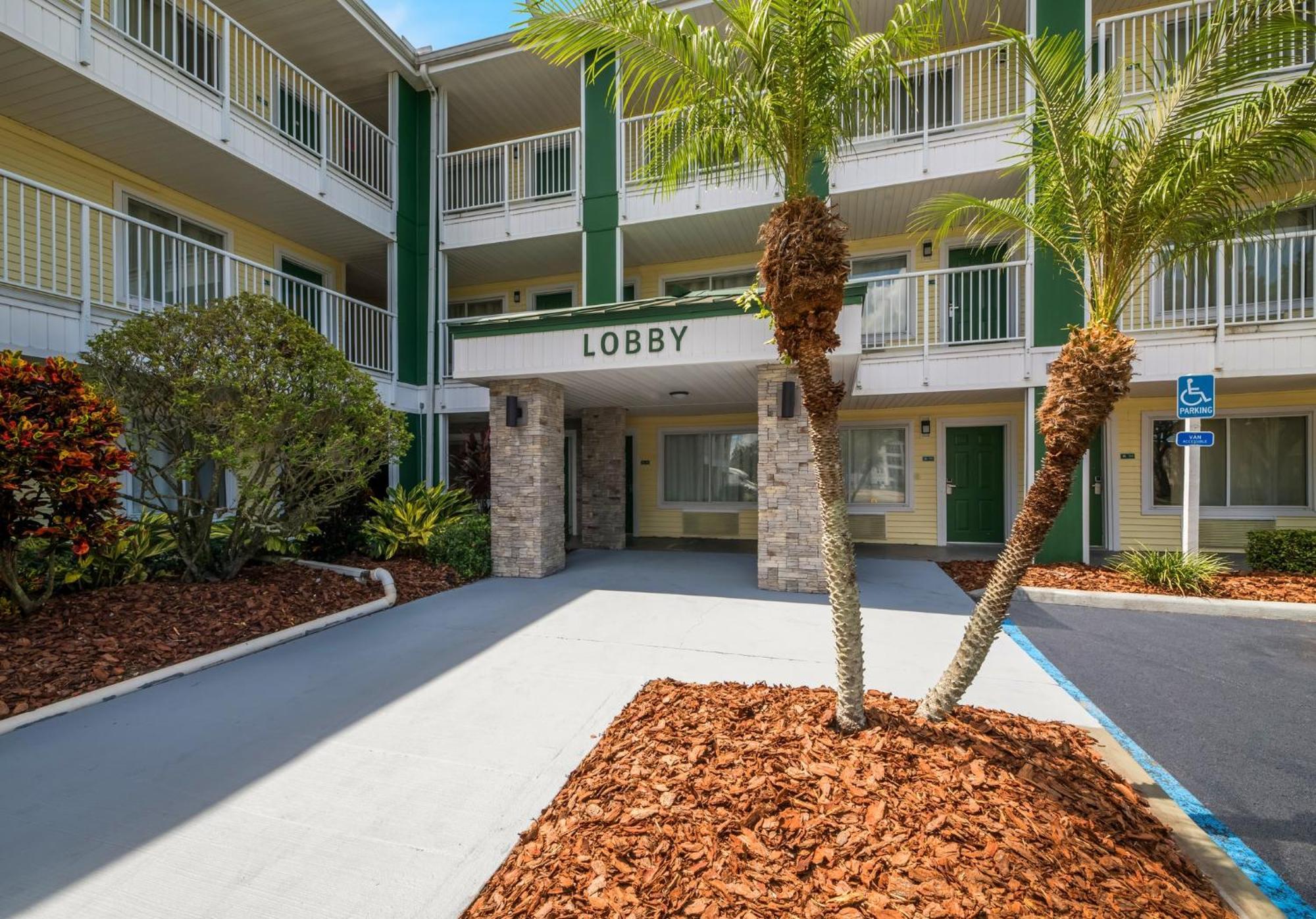 Hometowne Studios By Red Roof Orlando - Ucf Area Alafaya Экстерьер фото